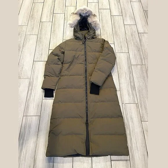 Canada Goose Mystique Parka with Fur Trim Hood in Military Green – Like New - Picture 3 of 16